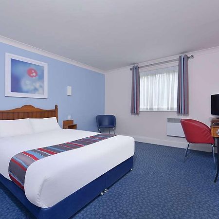 Travelodge Bromsgrove Marlbrook الغرفة الصورة