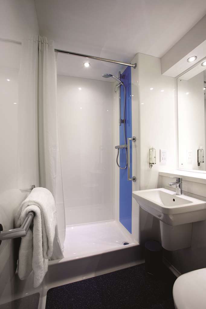 Travelodge Bromsgrove Marlbrook الغرفة الصورة