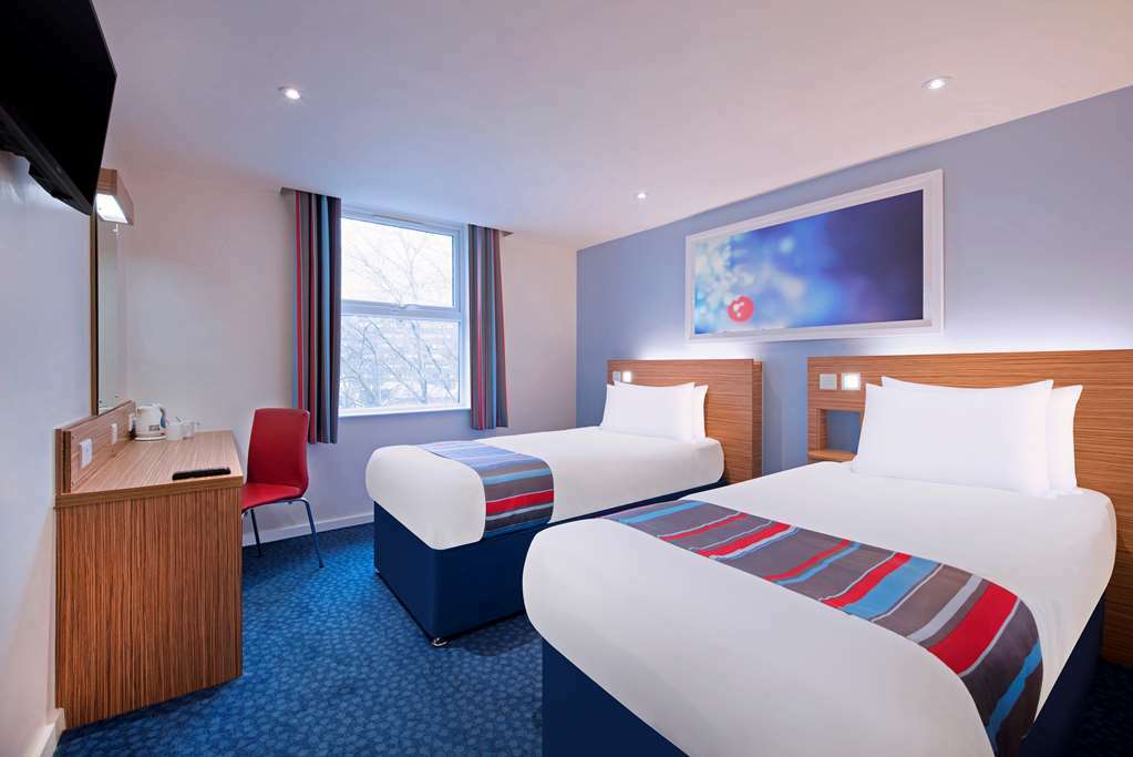 Travelodge Bromsgrove Marlbrook الغرفة الصورة
